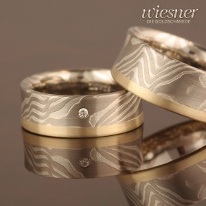 Granadillo Mokume Gane 750 Yellow Gold Stripe Wedding Rings Granadillo Mokume Gane 750 Yellow Gold Stripe Wedding Rings