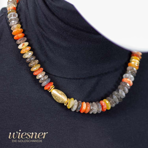 Carnelian and rutiquartz necklace with gold plated elements in between