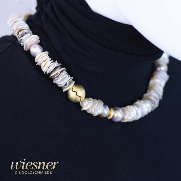 Necklace with freshwater pearls and silver-gilt intermediates